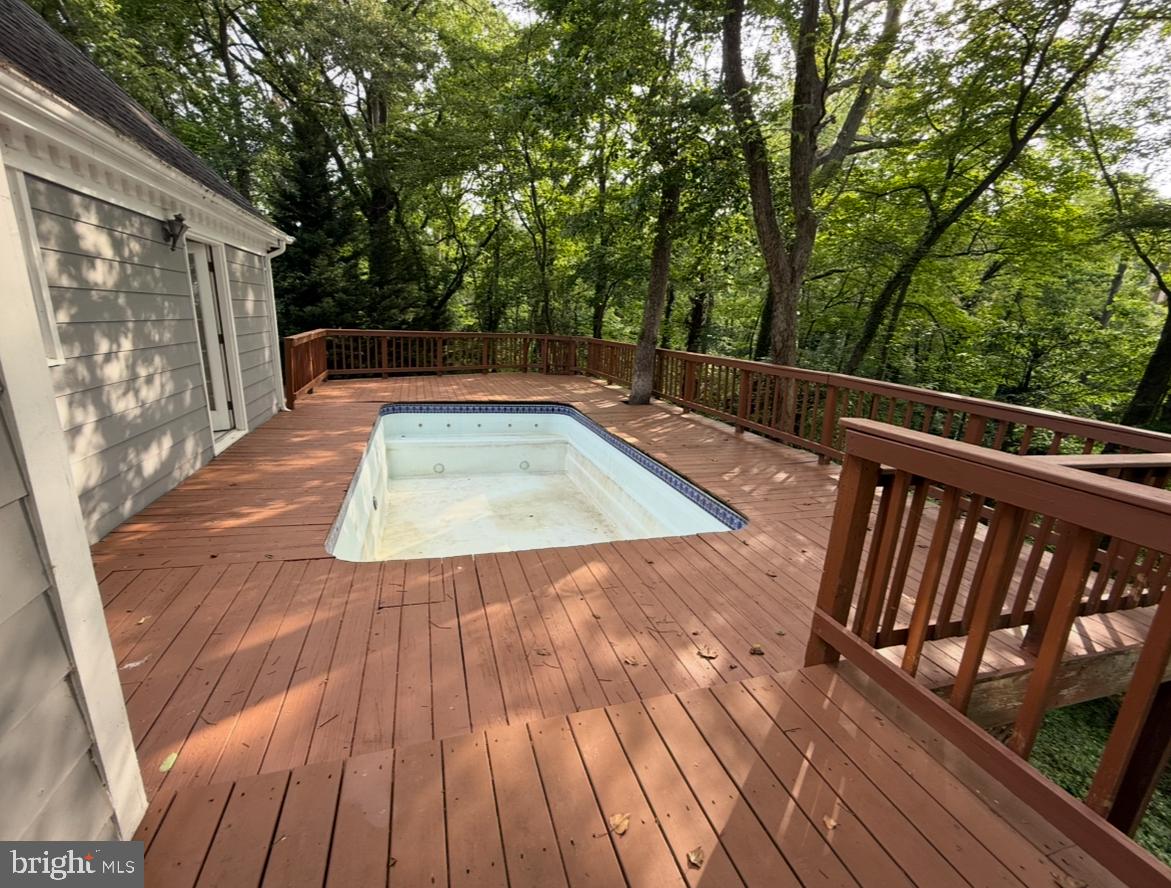 9517 FERRY HARBOUR CT, ALEXANDRIA, Virginia 22309, 4 Bedrooms Bedrooms, ,2 BathroomsBathrooms,Residential,For sale,9517 FERRY HARBOUR CT,VAFX2240160 MLS # VAFX2240160