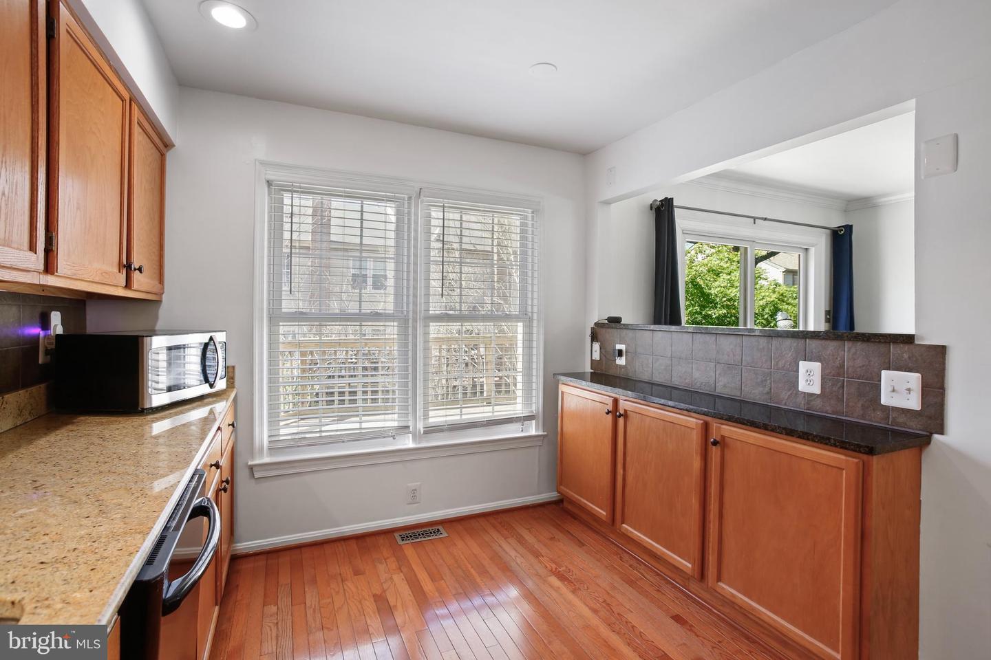 4263 SLEEPY LAKE DRIVE, FAIRFAX, Virginia 22033, 3 Bedrooms Bedrooms, ,2 BathroomsBathrooms,Residential,For sale,4263 SLEEPY LAKE DRIVE,VAFX2239816 MLS # VAFX2239816