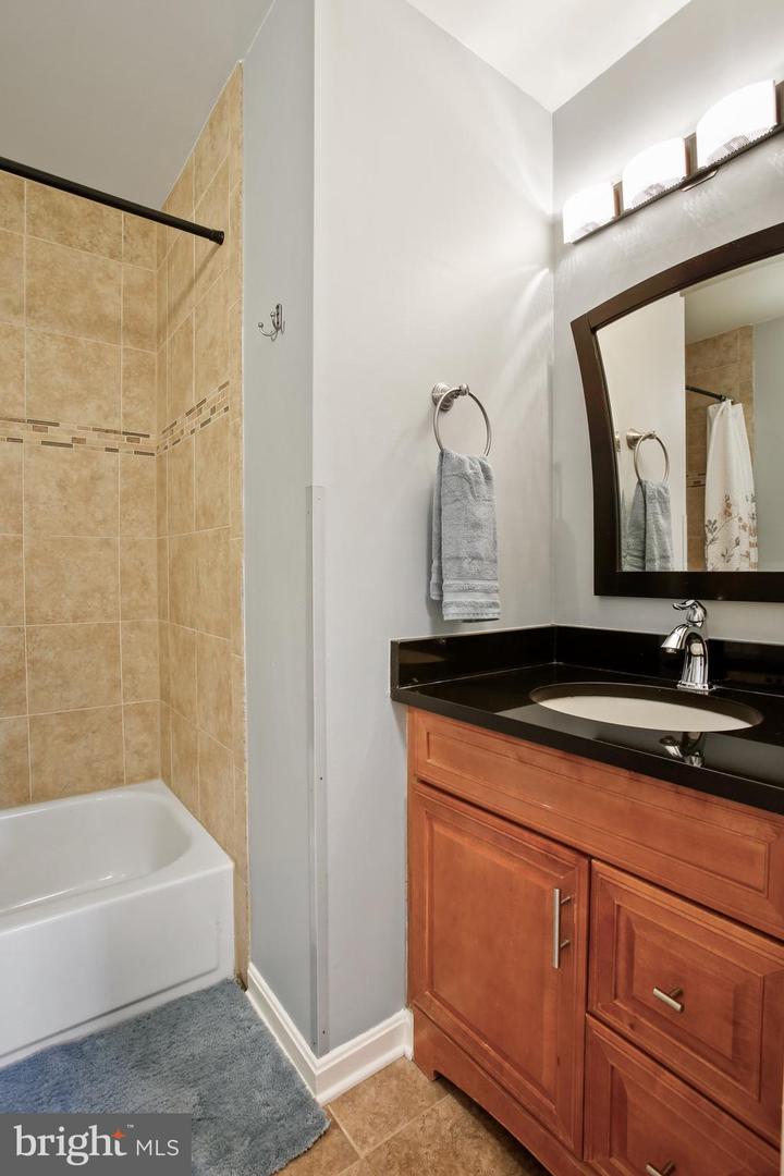 4263 SLEEPY LAKE DRIVE, FAIRFAX, Virginia 22033, 3 Bedrooms Bedrooms, ,2 BathroomsBathrooms,Residential,For sale,4263 SLEEPY LAKE DRIVE,VAFX2239816 MLS # VAFX2239816