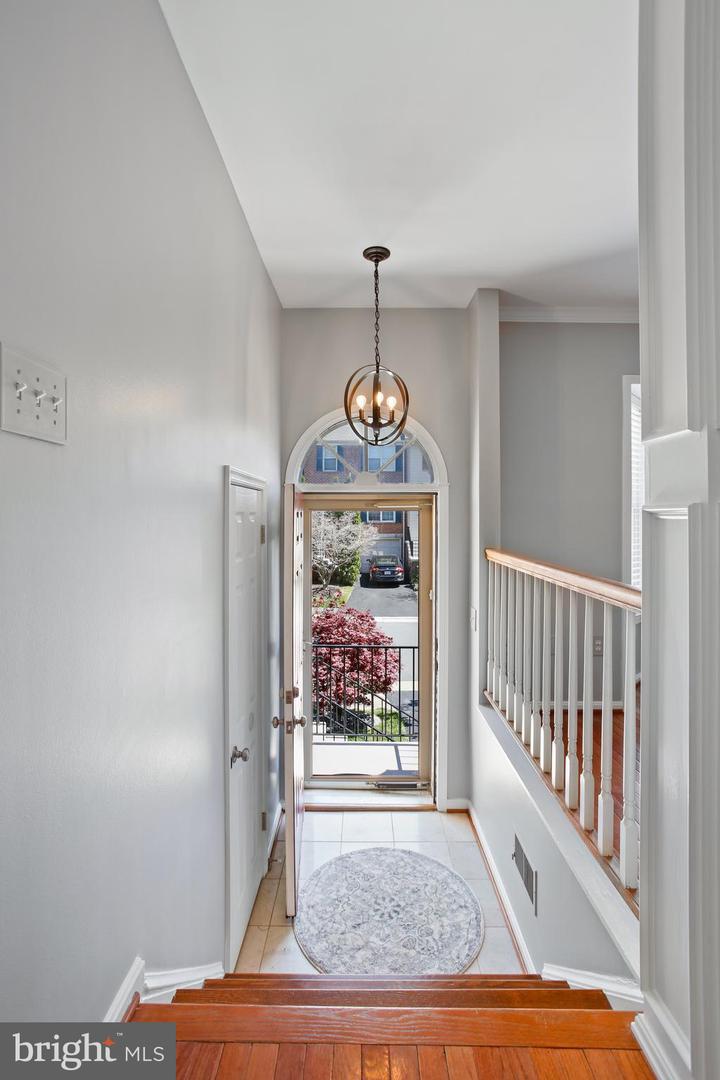 4263 SLEEPY LAKE DRIVE, FAIRFAX, Virginia 22033, 3 Bedrooms Bedrooms, ,2 BathroomsBathrooms,Residential,For sale,4263 SLEEPY LAKE DRIVE,VAFX2239816 MLS # VAFX2239816