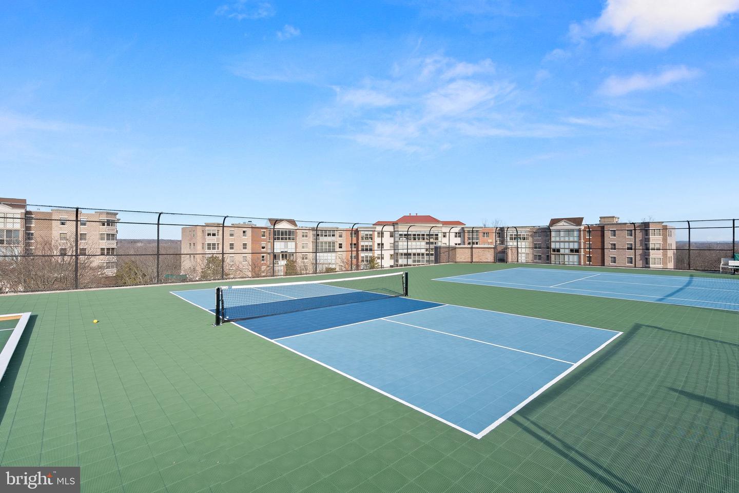 19355 CYPRESS RIDGE TER #521, LEESBURG, Virginia 20176, 2 Bedrooms Bedrooms, ,2 BathroomsBathrooms,Residential,For sale,19355 CYPRESS RIDGE TER #521,VALO2096066 MLS # VALO2096066