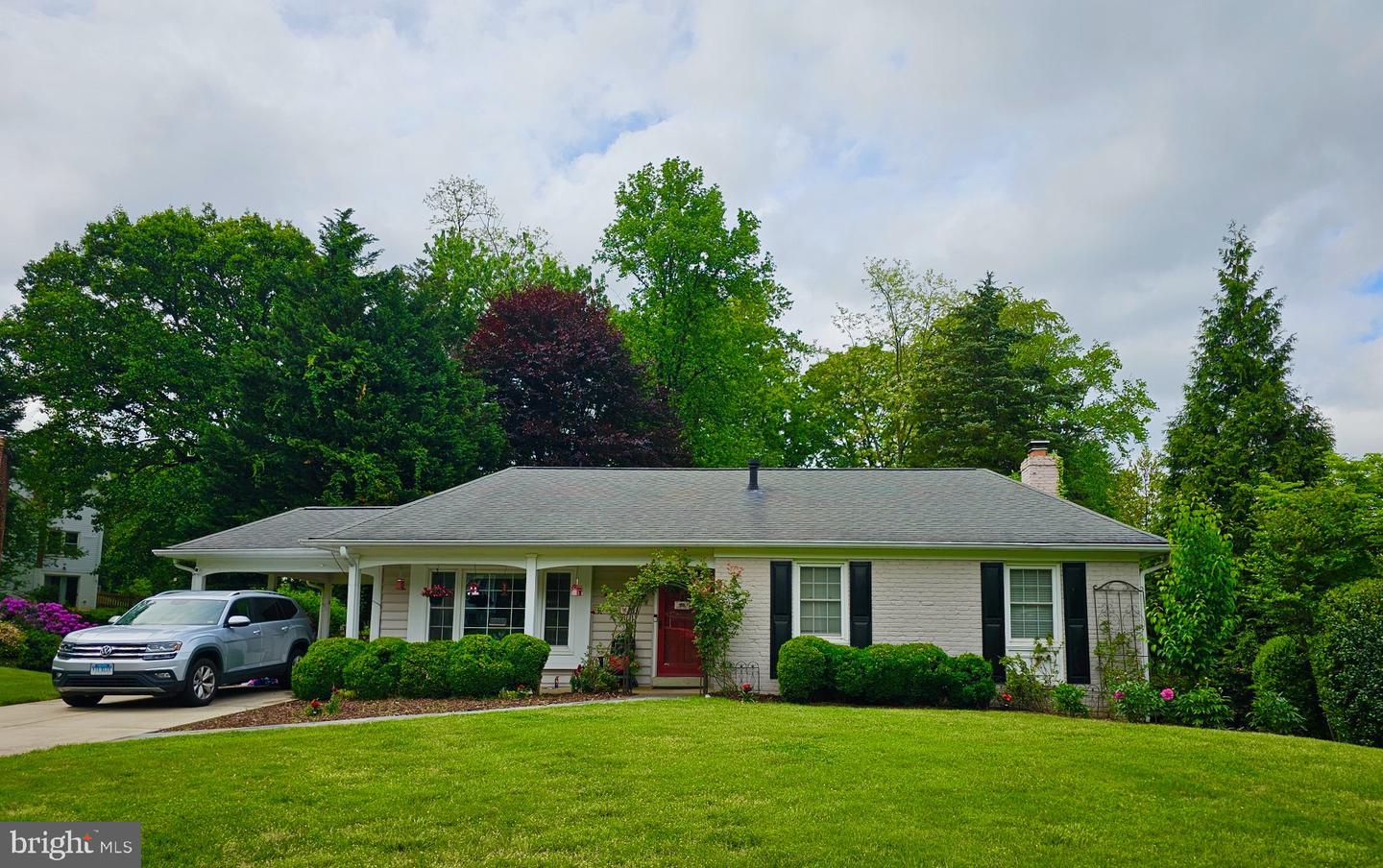 4412 WOODCHUCK CT, ANNANDALE, Virginia 22003, 5 Bedrooms Bedrooms, 10 Rooms Rooms,3 BathroomsBathrooms,Residential,For sale,4412 WOODCHUCK CT,VAFX2240298 MLS # VAFX2240298