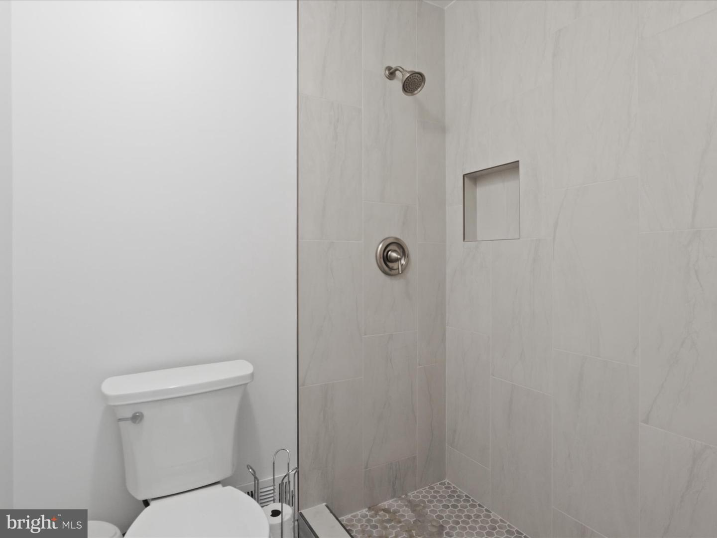 4412 WOODCHUCK CT, ANNANDALE, Virginia 22003, 5 Bedrooms Bedrooms, 10 Rooms Rooms,3 BathroomsBathrooms,Residential,For sale,4412 WOODCHUCK CT,VAFX2240298 MLS # VAFX2240298