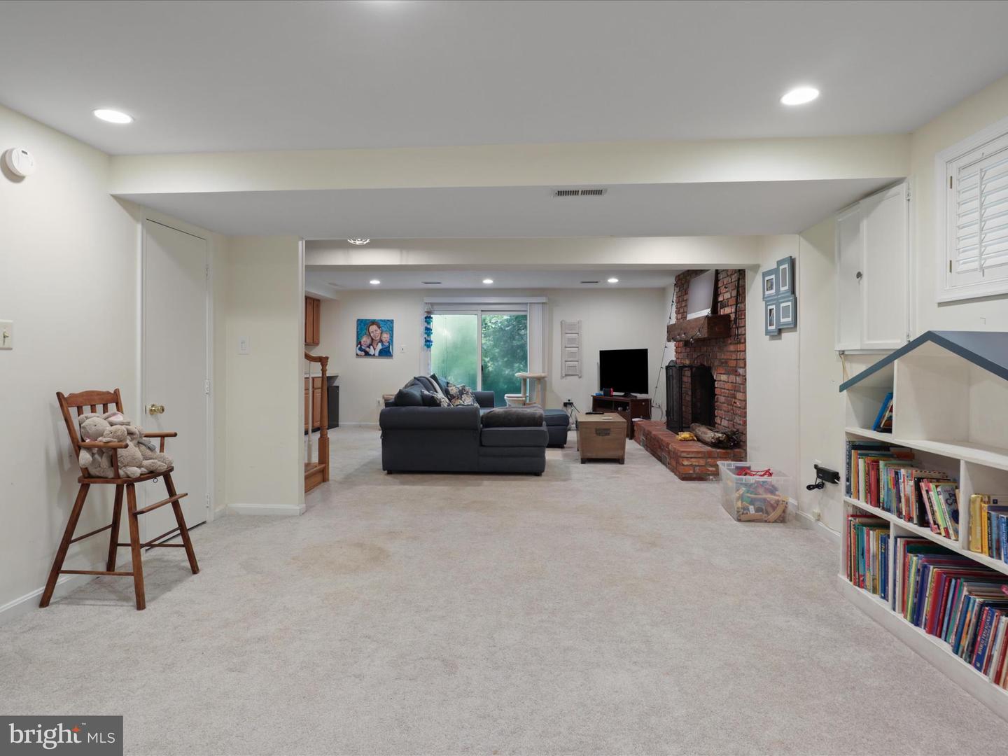 4412 WOODCHUCK CT, ANNANDALE, Virginia 22003, 5 Bedrooms Bedrooms, 10 Rooms Rooms,3 BathroomsBathrooms,Residential,For sale,4412 WOODCHUCK CT,VAFX2240298 MLS # VAFX2240298