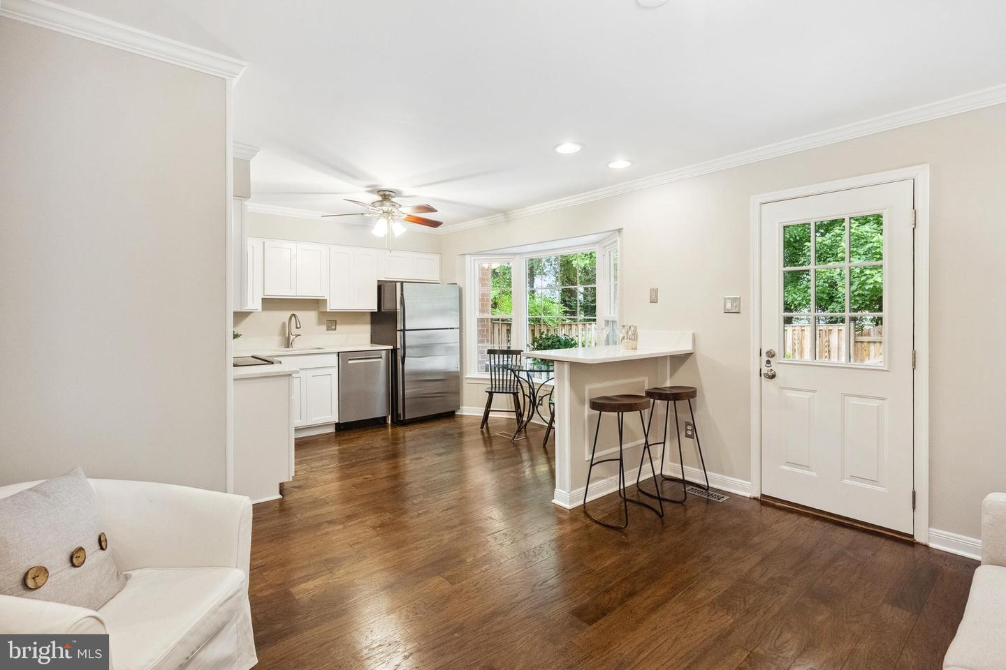2945 WATERFORD CT, VIENNA, Virginia 22181, 4 Bedrooms Bedrooms, ,3 BathroomsBathrooms,Residential,For sale,2945 WATERFORD CT,VAFX2240338 MLS # VAFX2240338