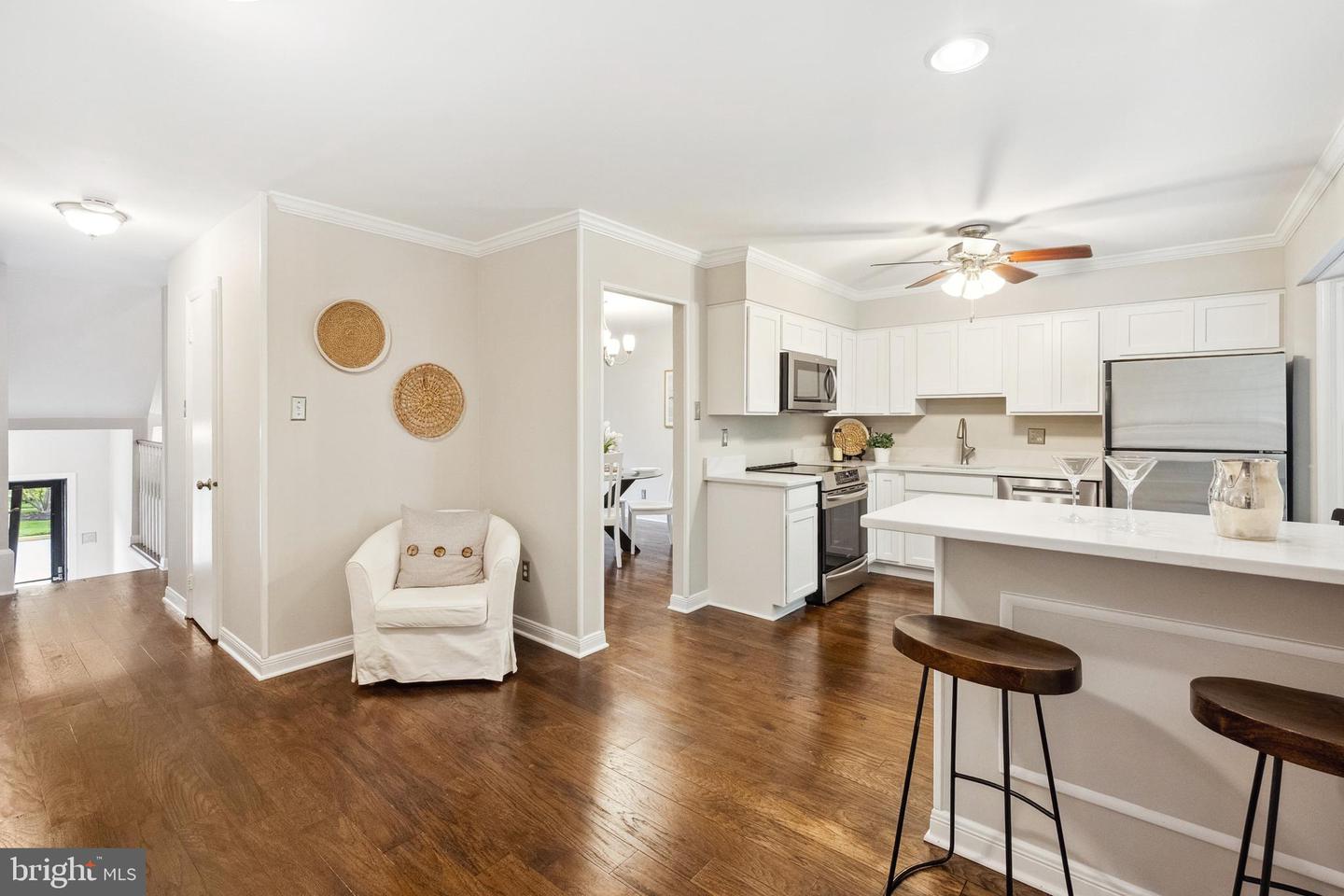 2945 WATERFORD CT, VIENNA, Virginia 22181, 4 Bedrooms Bedrooms, ,3 BathroomsBathrooms,Residential,For sale,2945 WATERFORD CT,VAFX2240338 MLS # VAFX2240338