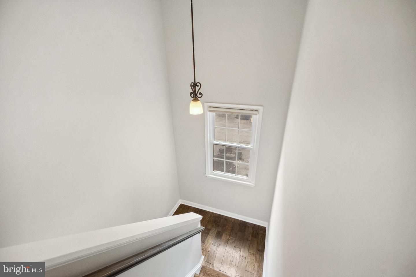 2945 WATERFORD CT, VIENNA, Virginia 22181, 4 Bedrooms Bedrooms, ,3 BathroomsBathrooms,Residential,For sale,2945 WATERFORD CT,VAFX2240338 MLS # VAFX2240338