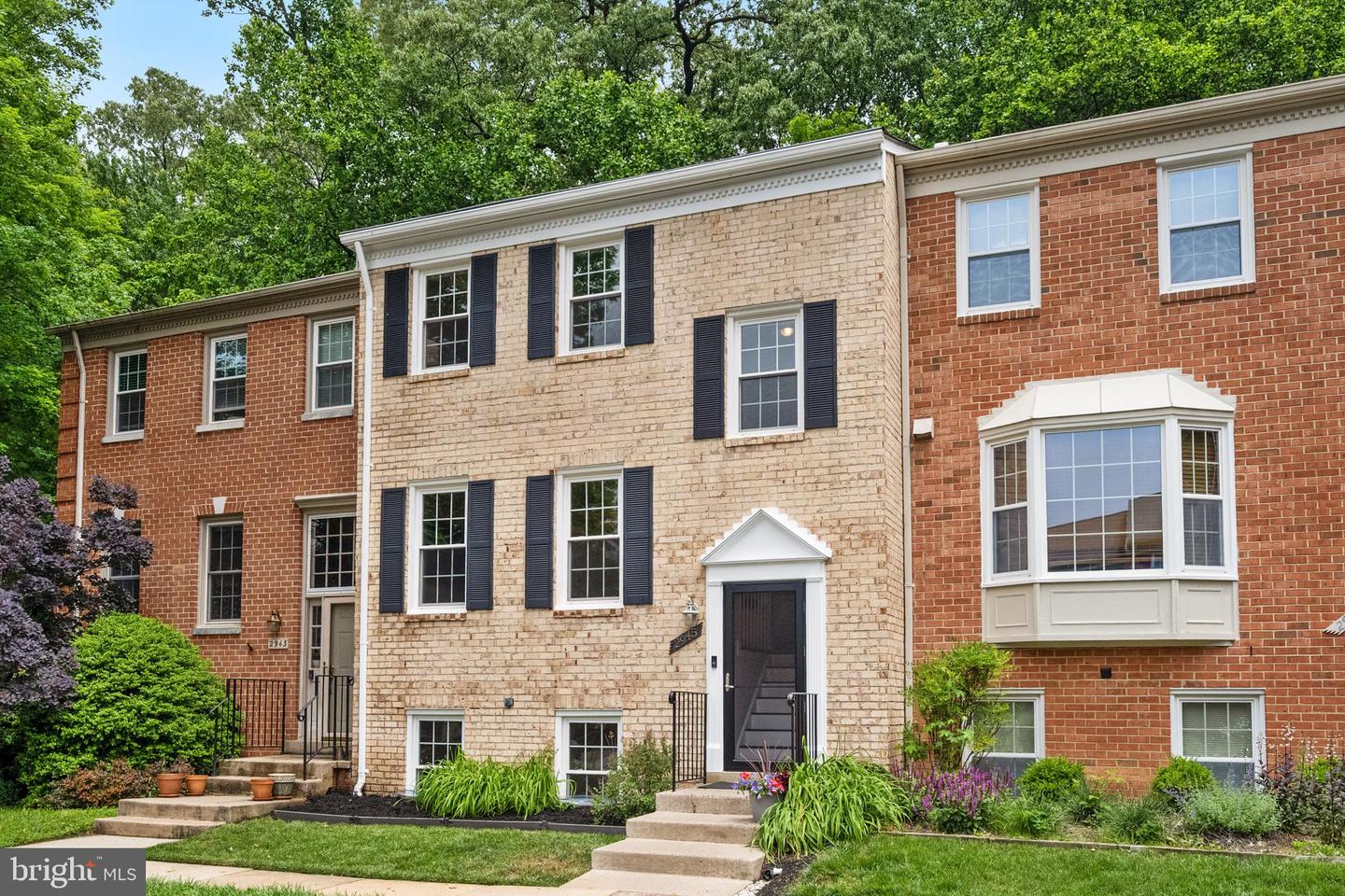2945 WATERFORD CT, VIENNA, Virginia 22181, 4 Bedrooms Bedrooms, ,3 BathroomsBathrooms,Residential,For sale,2945 WATERFORD CT,VAFX2240338 MLS # VAFX2240338