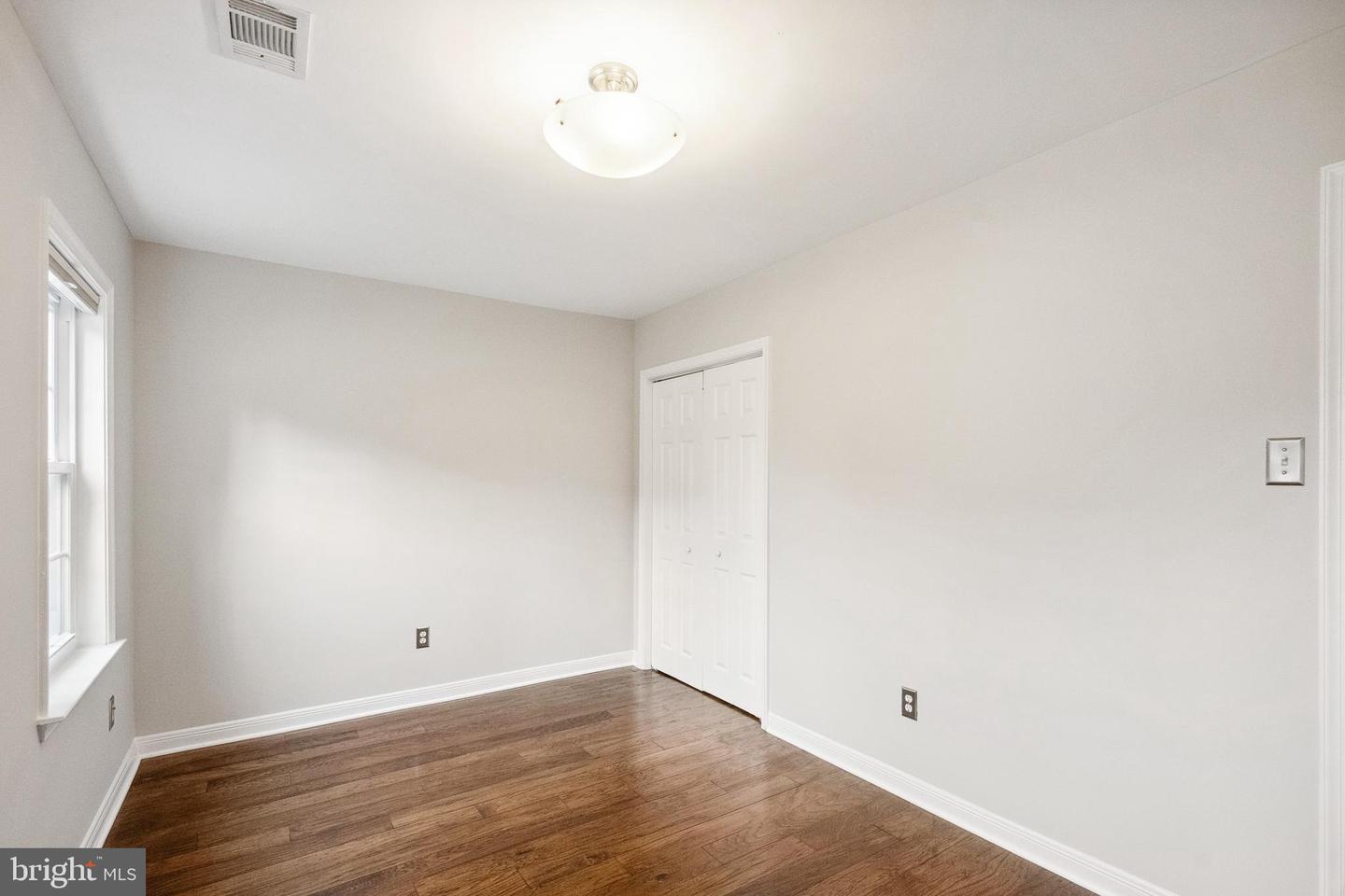 2945 WATERFORD CT, VIENNA, Virginia 22181, 4 Bedrooms Bedrooms, ,3 BathroomsBathrooms,Residential,For sale,2945 WATERFORD CT,VAFX2240338 MLS # VAFX2240338