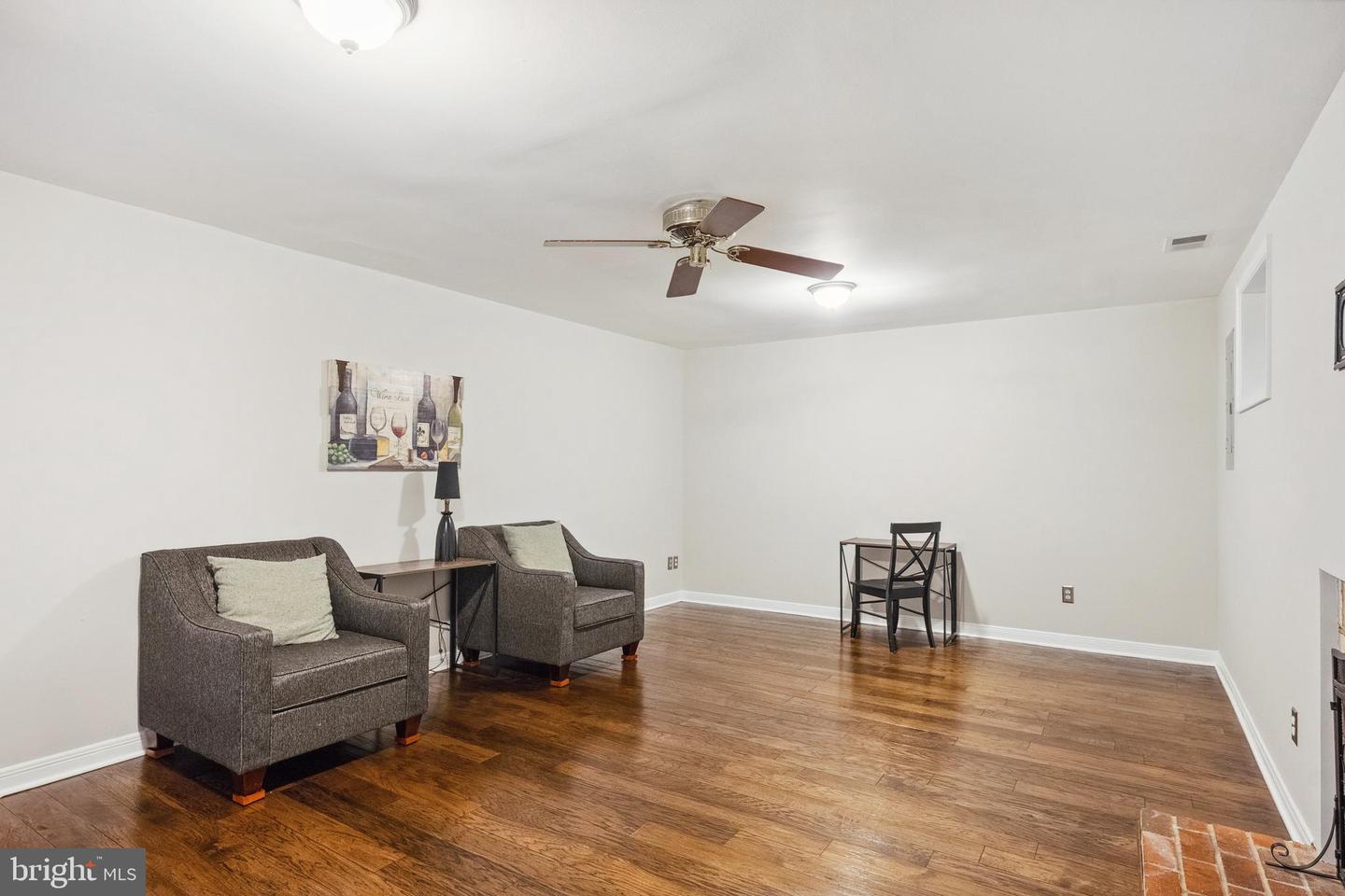 2945 WATERFORD CT, VIENNA, Virginia 22181, 4 Bedrooms Bedrooms, ,3 BathroomsBathrooms,Residential,For sale,2945 WATERFORD CT,VAFX2240338 MLS # VAFX2240338