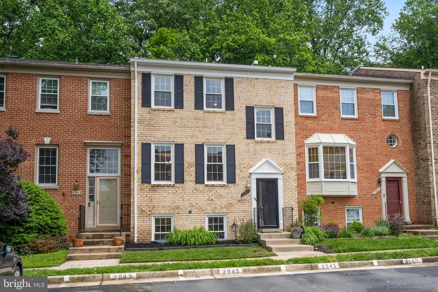 2945 WATERFORD CT, VIENNA, Virginia 22181, 4 Bedrooms Bedrooms, ,3 BathroomsBathrooms,Residential,For sale,2945 WATERFORD CT,VAFX2240338 MLS # VAFX2240338