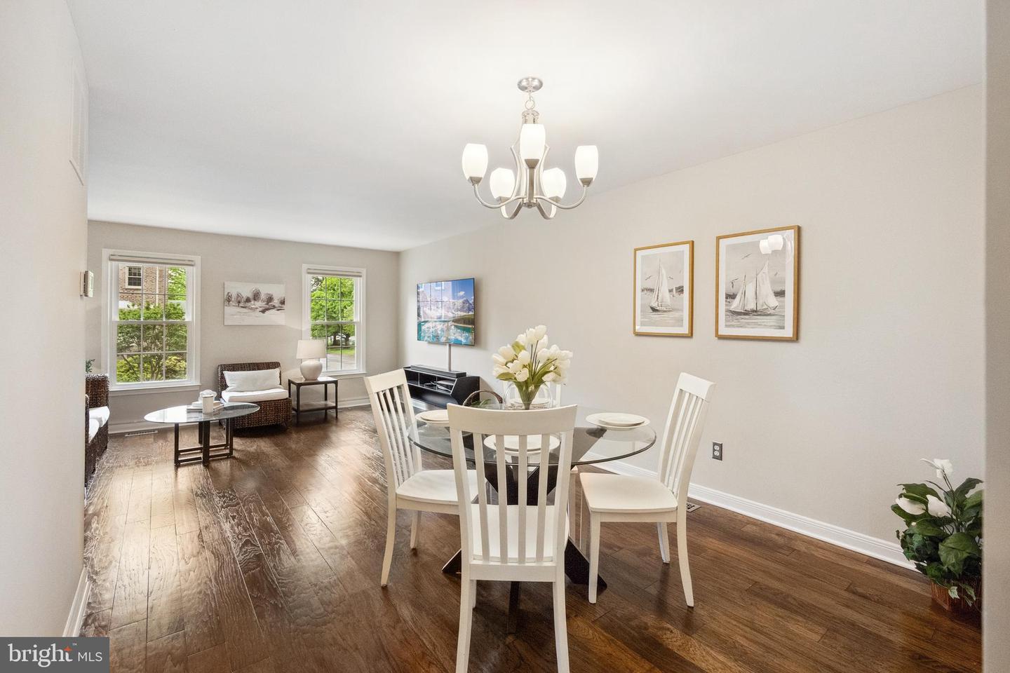 2945 WATERFORD CT, VIENNA, Virginia 22181, 4 Bedrooms Bedrooms, ,3 BathroomsBathrooms,Residential,For sale,2945 WATERFORD CT,VAFX2240338 MLS # VAFX2240338
