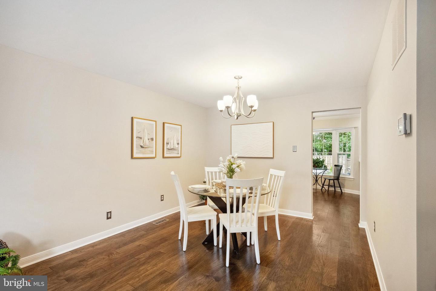 2945 WATERFORD CT, VIENNA, Virginia 22181, 4 Bedrooms Bedrooms, ,3 BathroomsBathrooms,Residential,For sale,2945 WATERFORD CT,VAFX2240338 MLS # VAFX2240338