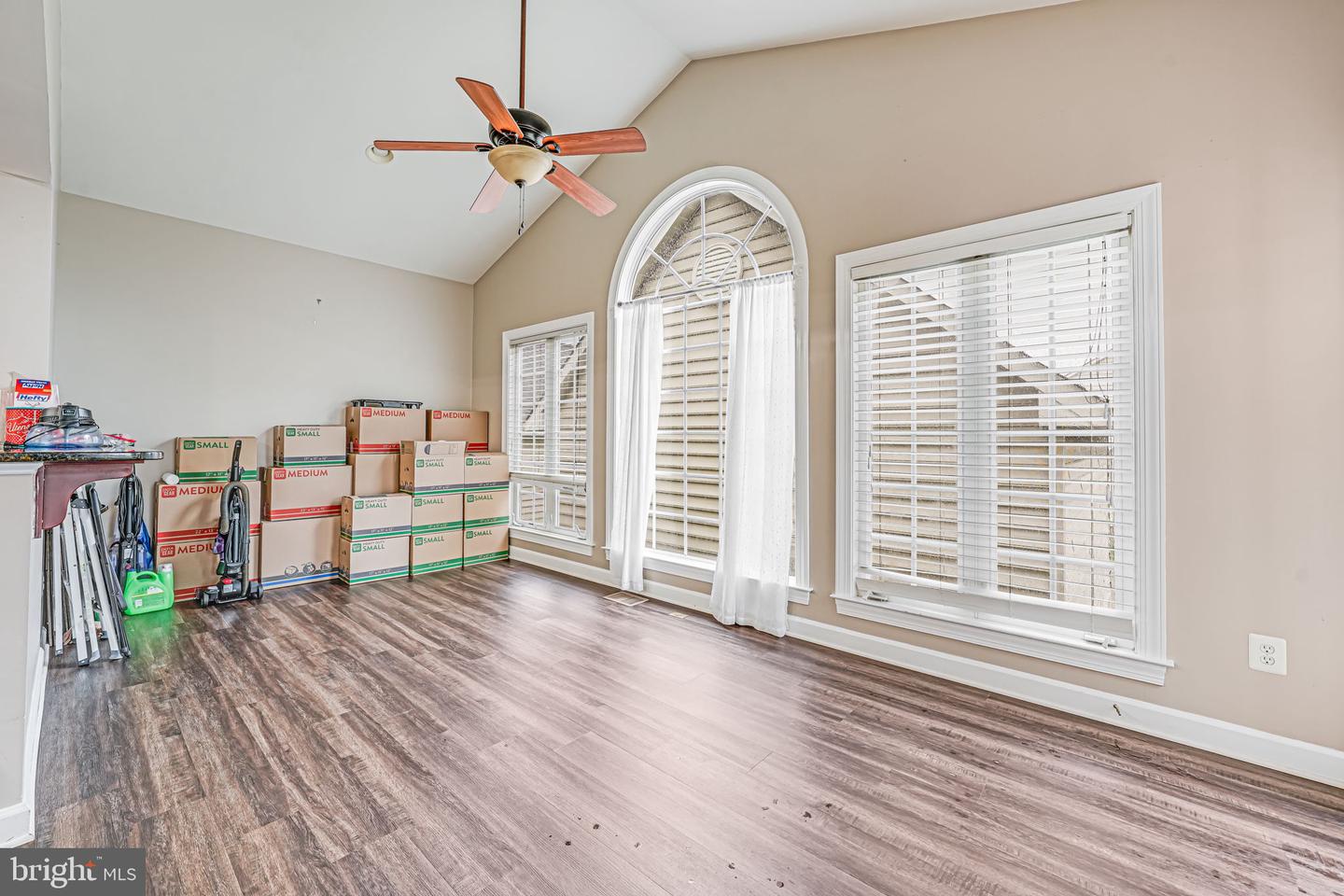 14109 SNICKERSVILLE DR, GAINESVILLE, Virginia 20155, 4 Bedrooms Bedrooms, ,3 BathroomsBathrooms,Residential,For sale,14109 SNICKERSVILLE DR,VAPW2094556 MLS # VAPW2094556