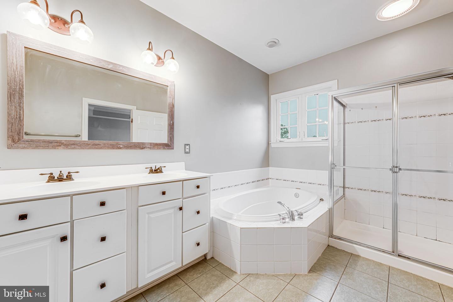 14109 SNICKERSVILLE DR, GAINESVILLE, Virginia 20155, 4 Bedrooms Bedrooms, ,3 BathroomsBathrooms,Residential,For sale,14109 SNICKERSVILLE DR,VAPW2094556 MLS # VAPW2094556