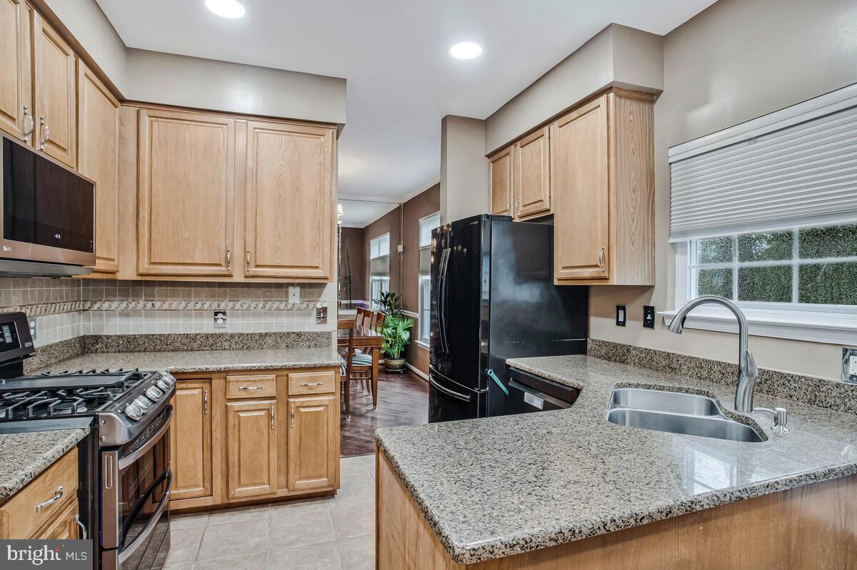 6427 OSPREY CT, WOODBRIDGE, Virginia 22192, 4 Bedrooms Bedrooms, ,3 BathroomsBathrooms,Residential,For sale,6427 OSPREY CT,VAPW2094544 MLS # VAPW2094544