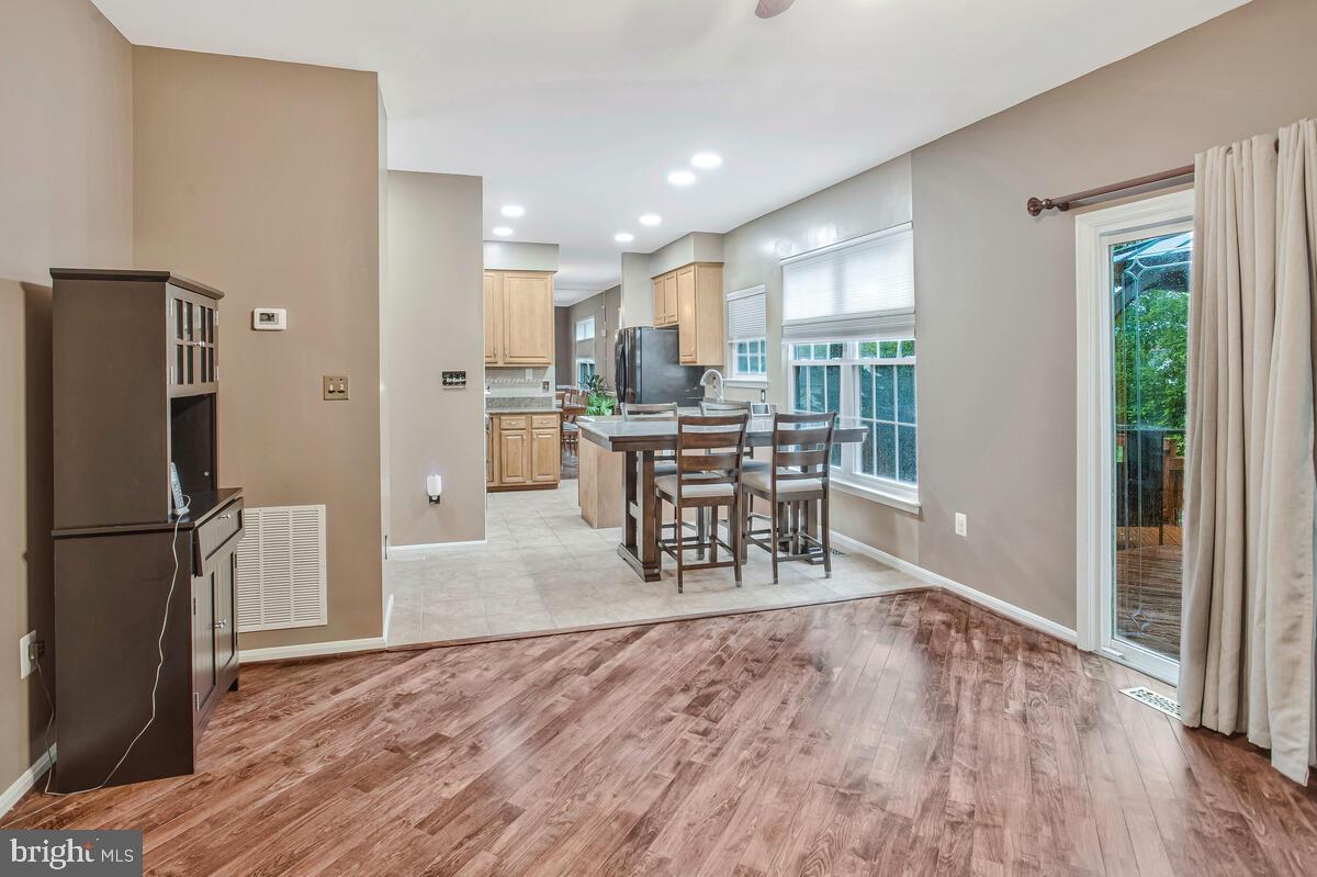 6427 OSPREY CT, WOODBRIDGE, Virginia 22192, 4 Bedrooms Bedrooms, ,3 BathroomsBathrooms,Residential,For sale,6427 OSPREY CT,VAPW2094544 MLS # VAPW2094544