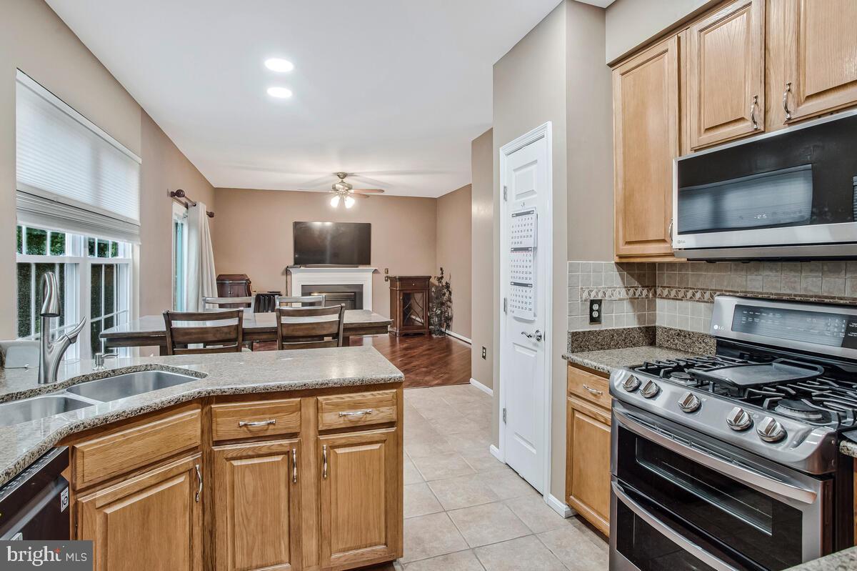 6427 OSPREY CT, WOODBRIDGE, Virginia 22192, 4 Bedrooms Bedrooms, ,3 BathroomsBathrooms,Residential,For sale,6427 OSPREY CT,VAPW2094544 MLS # VAPW2094544