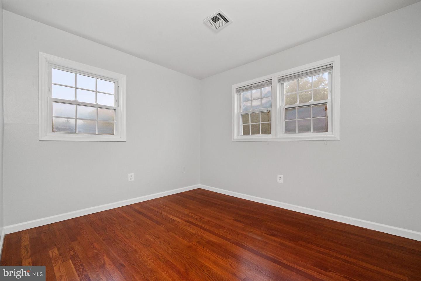 14504 FULLERTON RD, WOODBRIDGE, Virginia 22193, 5 Bedrooms Bedrooms, ,3 BathroomsBathrooms,Residential,For sale,14504 FULLERTON RD,VAPW2094484 MLS # VAPW2094484