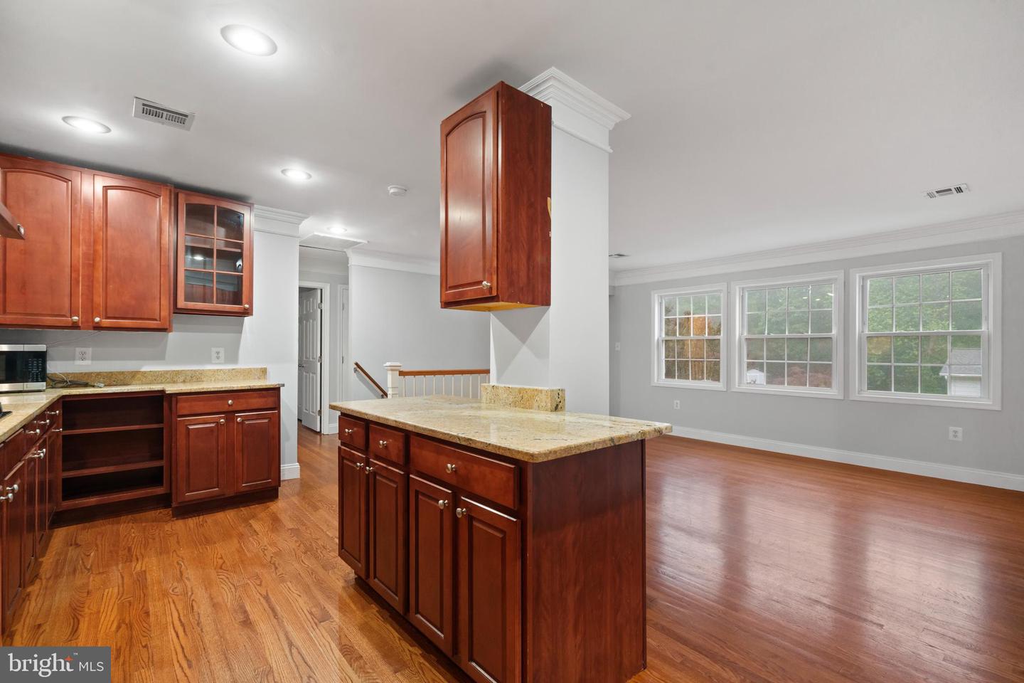 14504 FULLERTON RD, WOODBRIDGE, Virginia 22193, 5 Bedrooms Bedrooms, ,3 BathroomsBathrooms,Residential,For sale,14504 FULLERTON RD,VAPW2094484 MLS # VAPW2094484