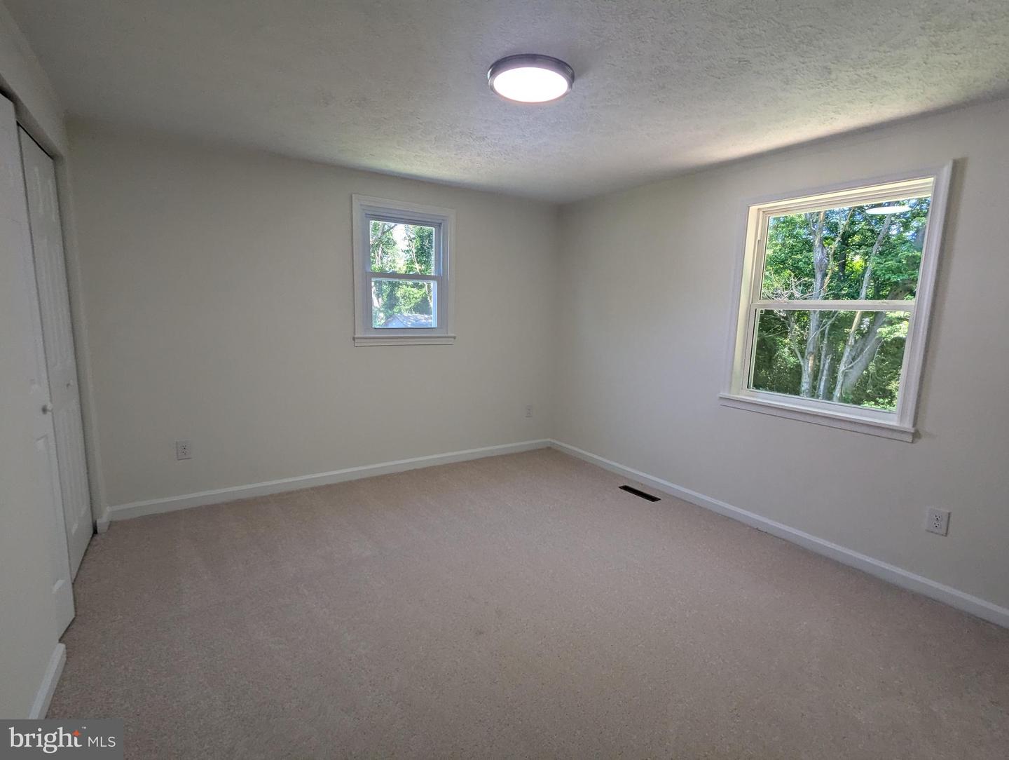 5 TIMBERLAND DR, FREDERICKSBURG, Virginia 22407, 5 Bedrooms Bedrooms, ,3 BathroomsBathrooms,Residential,For sale,5 TIMBERLAND DR,VASP2033110 MLS # VASP2033110
