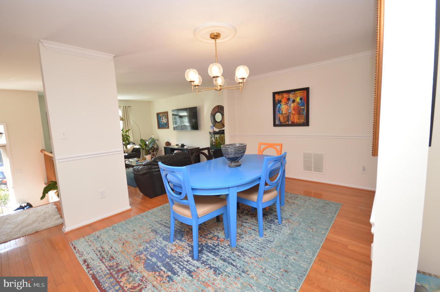 12319 FOX LAKE CT, FAIRFAX, Virginia 22033, 3 Bedrooms Bedrooms, ,2 BathroomsBathrooms,Residential,For sale,12319 FOX LAKE CT,VAFX2240426 MLS # VAFX2240426