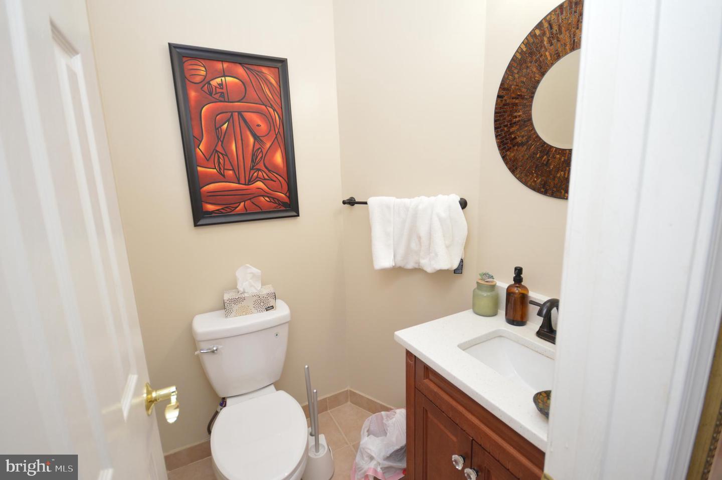 12319 FOX LAKE CT, FAIRFAX, Virginia 22033, 3 Bedrooms Bedrooms, ,2 BathroomsBathrooms,Residential,For sale,12319 FOX LAKE CT,VAFX2240426 MLS # VAFX2240426