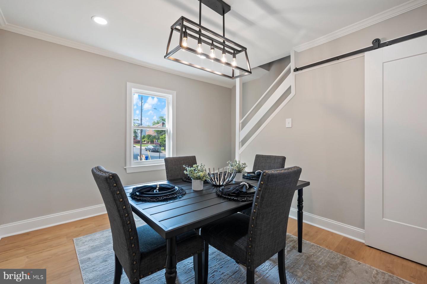 4914 22ND ST N, ARLINGTON, Virginia 22207, 2 Bedrooms Bedrooms, ,2 BathroomsBathrooms,Residential,For sale,4914 22ND ST N,VAAR2057348 MLS # VAAR2057348