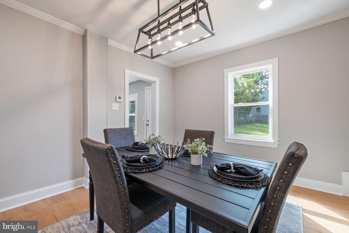 4914 22ND ST N, ARLINGTON, Virginia 22207, 2 Bedrooms Bedrooms, ,2 BathroomsBathrooms,Residential,For sale,4914 22ND ST N,VAAR2057348 MLS # VAAR2057348