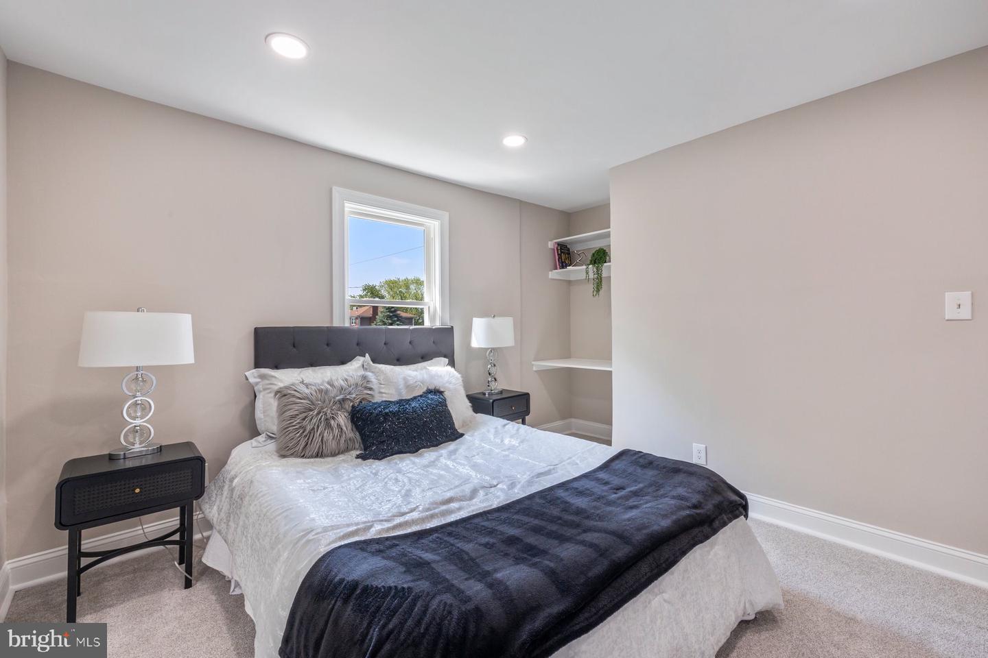 4914 22ND ST N, ARLINGTON, Virginia 22207, 2 Bedrooms Bedrooms, ,2 BathroomsBathrooms,Residential,For sale,4914 22ND ST N,VAAR2057348 MLS # VAAR2057348