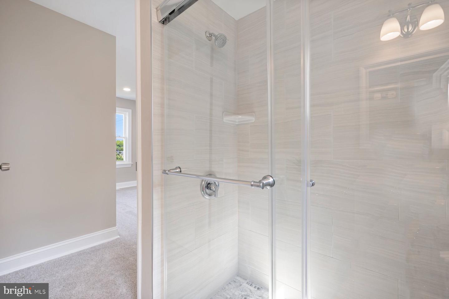 4914 22ND ST N, ARLINGTON, Virginia 22207, 2 Bedrooms Bedrooms, ,2 BathroomsBathrooms,Residential,For sale,4914 22ND ST N,VAAR2057348 MLS # VAAR2057348
