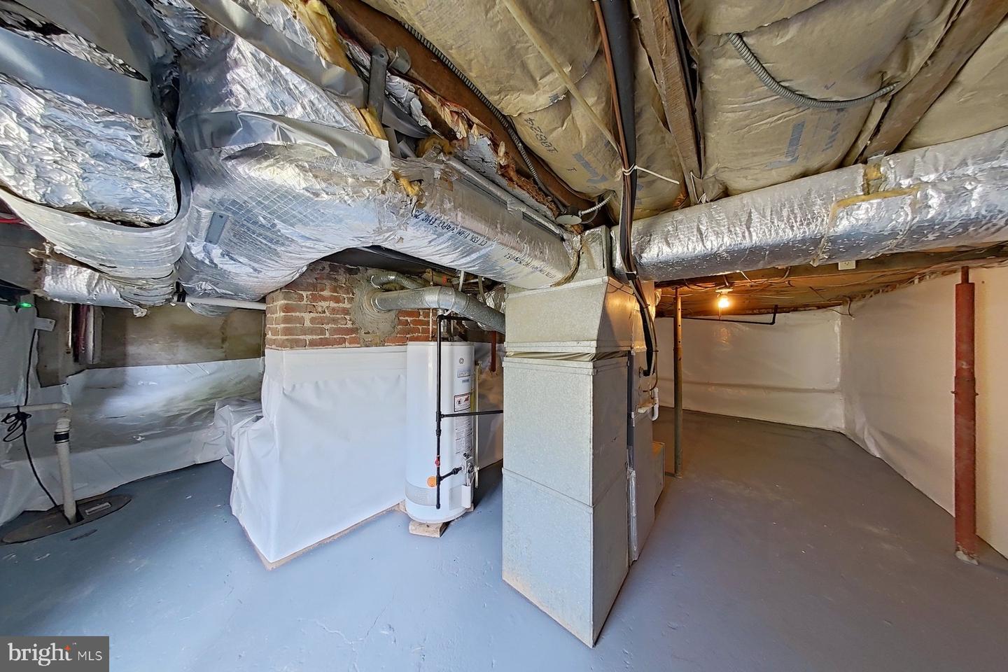 4914 22ND ST N, ARLINGTON, Virginia 22207, 2 Bedrooms Bedrooms, ,2 BathroomsBathrooms,Residential,For sale,4914 22ND ST N,VAAR2057348 MLS # VAAR2057348
