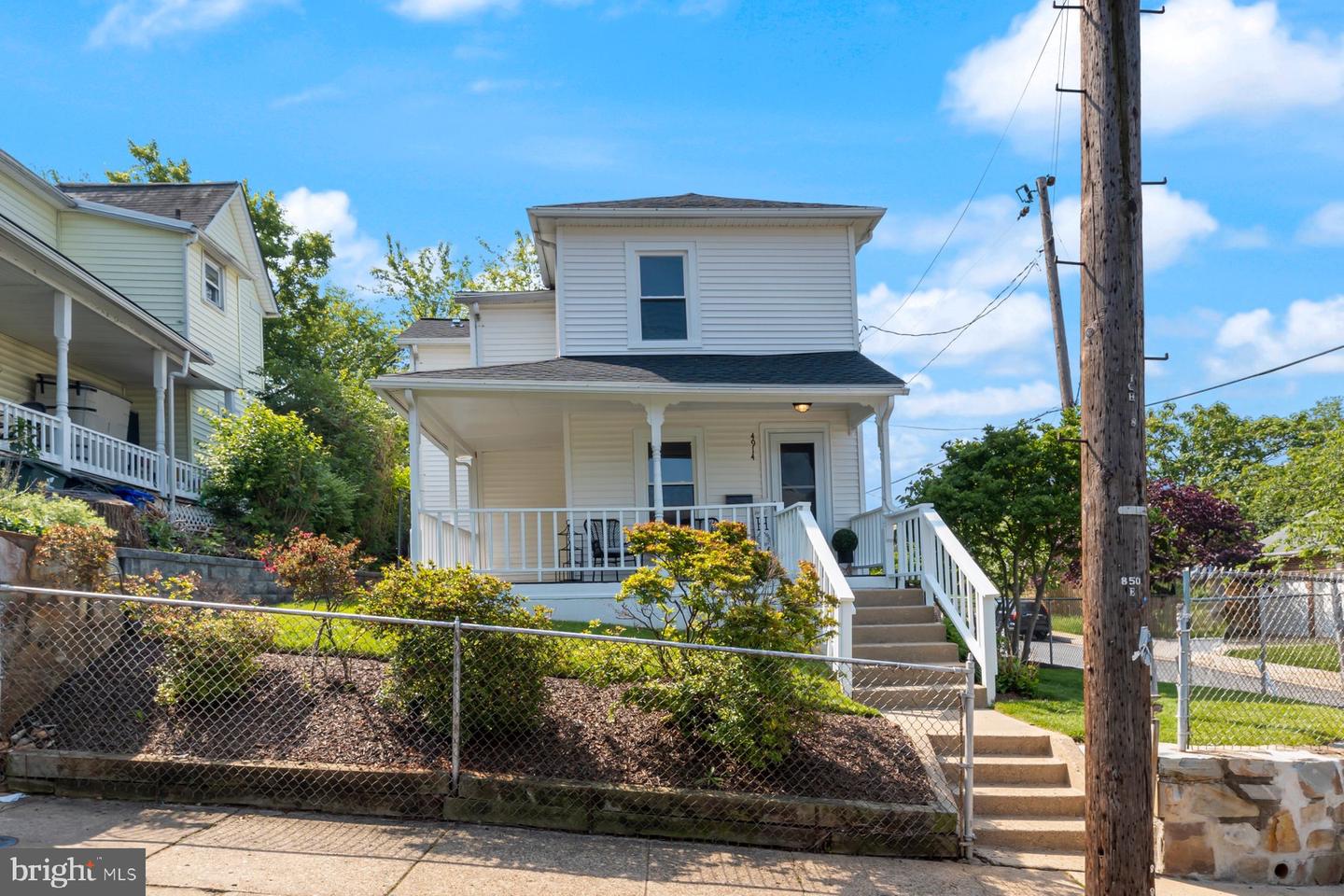 4914 22ND ST N, ARLINGTON, Virginia 22207, 2 Bedrooms Bedrooms, ,2 BathroomsBathrooms,Residential,For sale,4914 22ND ST N,VAAR2057348 MLS # VAAR2057348