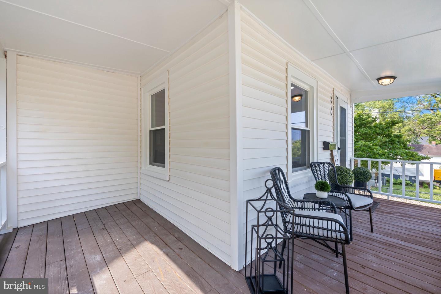 4914 22ND ST N, ARLINGTON, Virginia 22207, 2 Bedrooms Bedrooms, ,2 BathroomsBathrooms,Residential,For sale,4914 22ND ST N,VAAR2057348 MLS # VAAR2057348