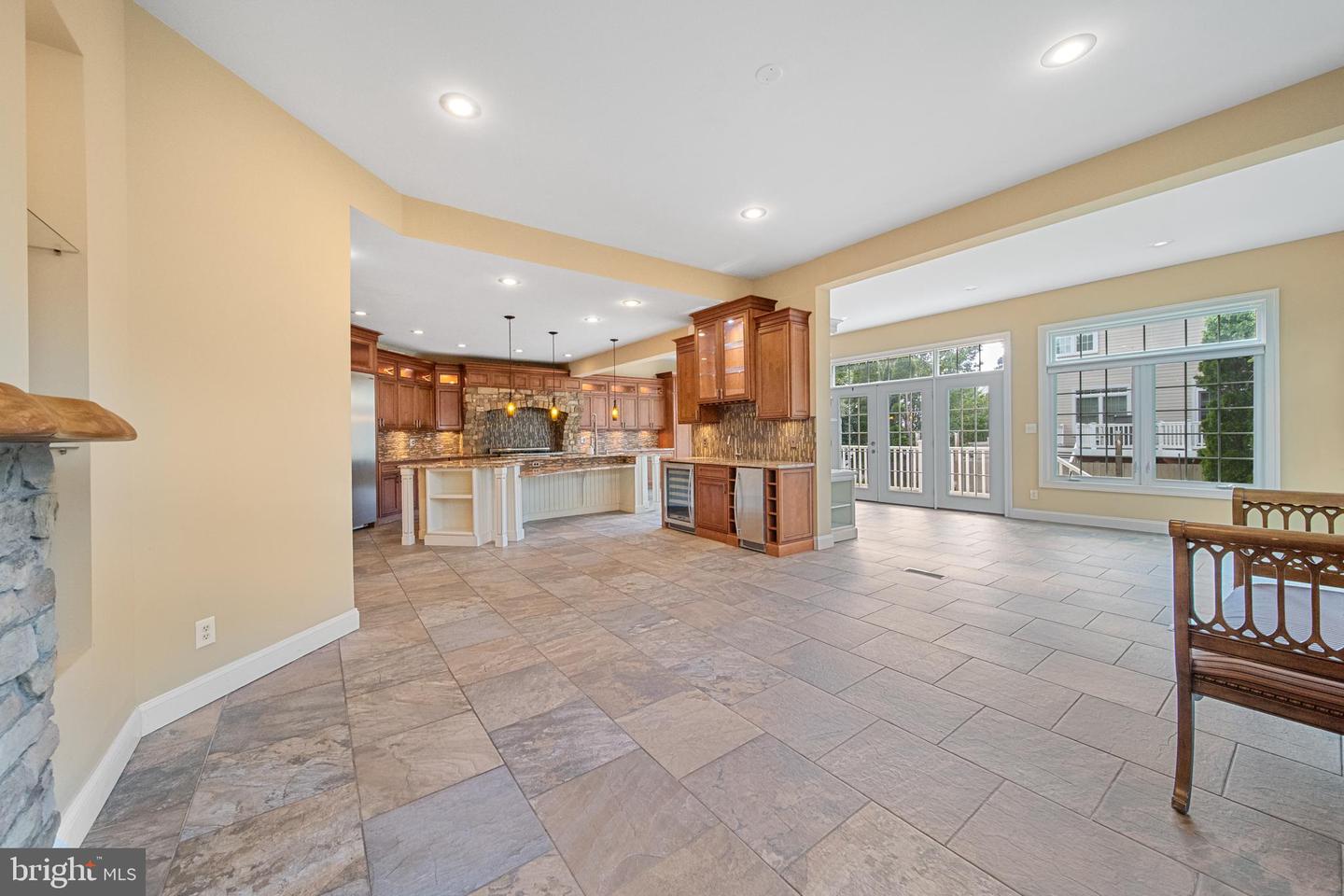 2054 MADRILLON RD, VIENNA, Virginia 22182, 4 Bedrooms Bedrooms, ,4 BathroomsBathrooms,Residential,For sale,2054 MADRILLON RD,VAFX2240190 MLS # VAFX2240190