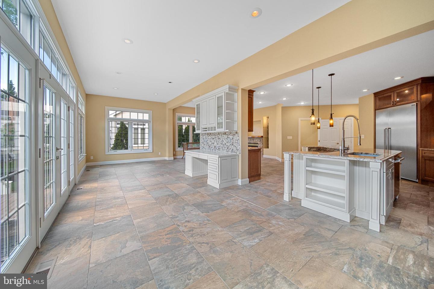 2054 MADRILLON RD, VIENNA, Virginia 22182, 4 Bedrooms Bedrooms, ,4 BathroomsBathrooms,Residential,For sale,2054 MADRILLON RD,VAFX2240190 MLS # VAFX2240190