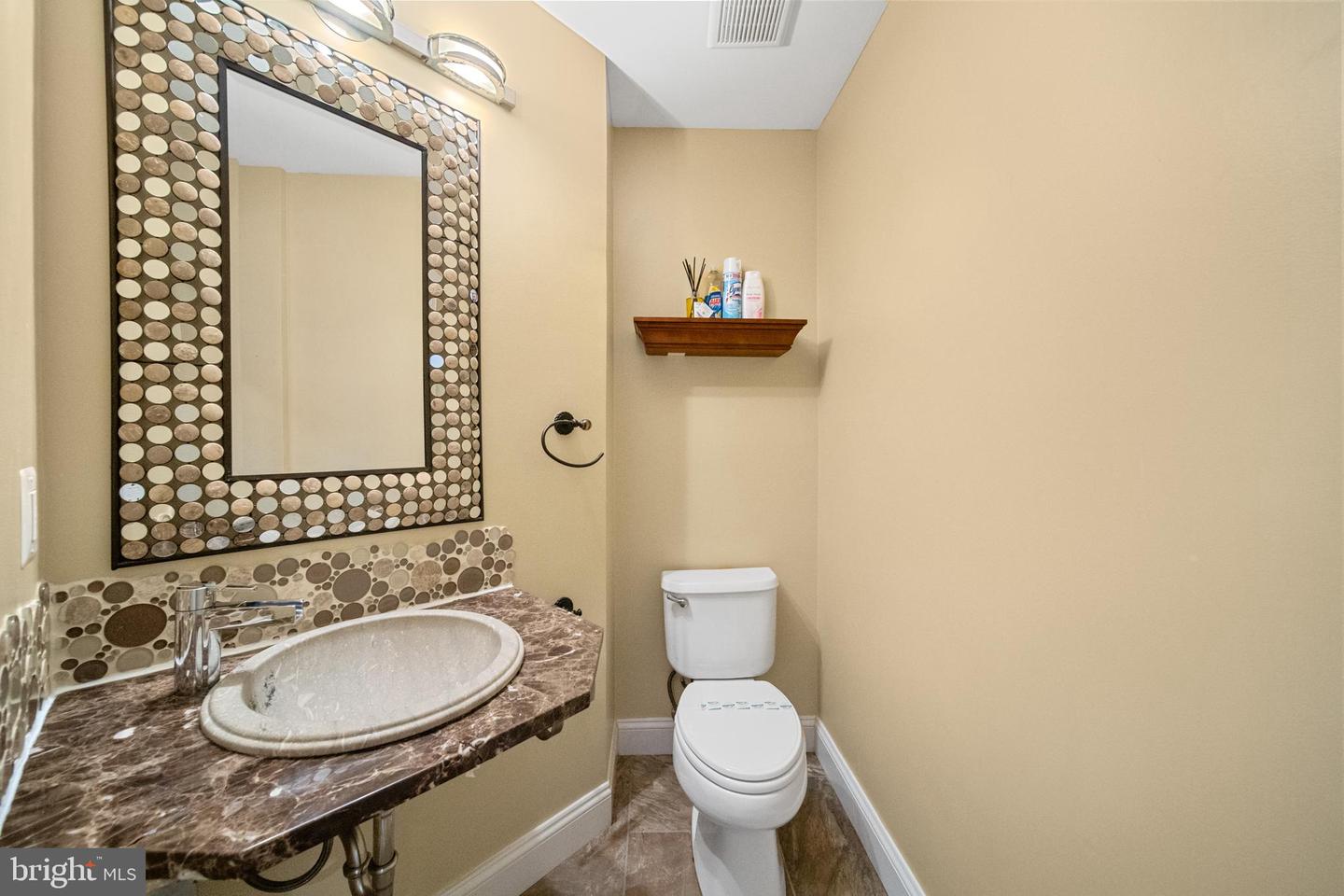 2054 MADRILLON RD, VIENNA, Virginia 22182, 4 Bedrooms Bedrooms, ,4 BathroomsBathrooms,Residential,For sale,2054 MADRILLON RD,VAFX2240190 MLS # VAFX2240190
