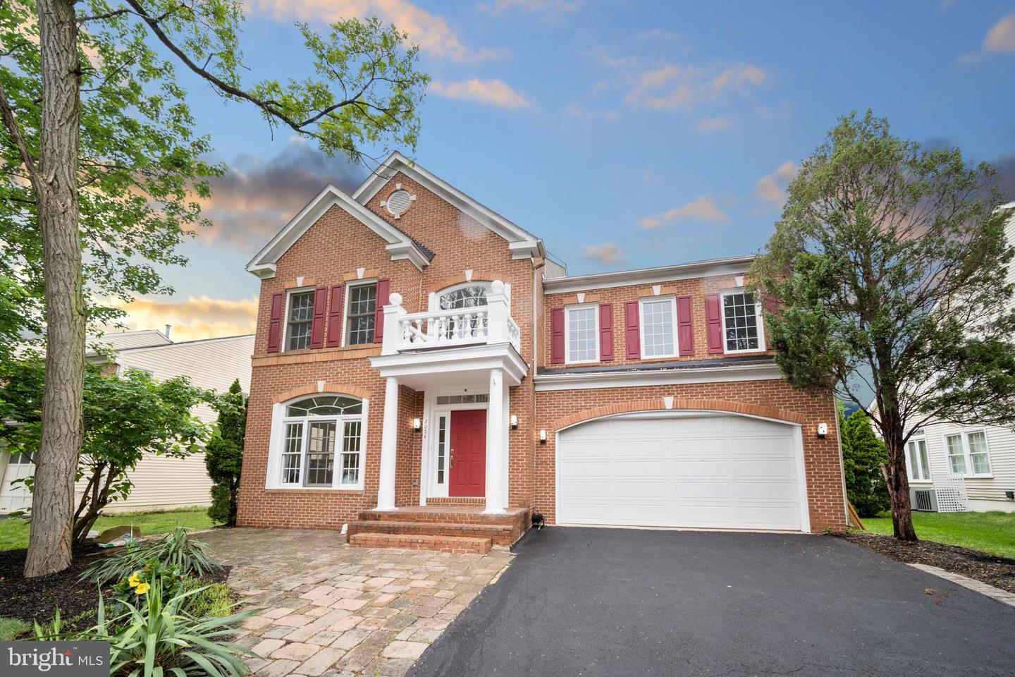 2054 MADRILLON RD, VIENNA, Virginia 22182, 4 Bedrooms Bedrooms, ,4 BathroomsBathrooms,Residential,For sale,2054 MADRILLON RD,VAFX2240190 MLS # VAFX2240190