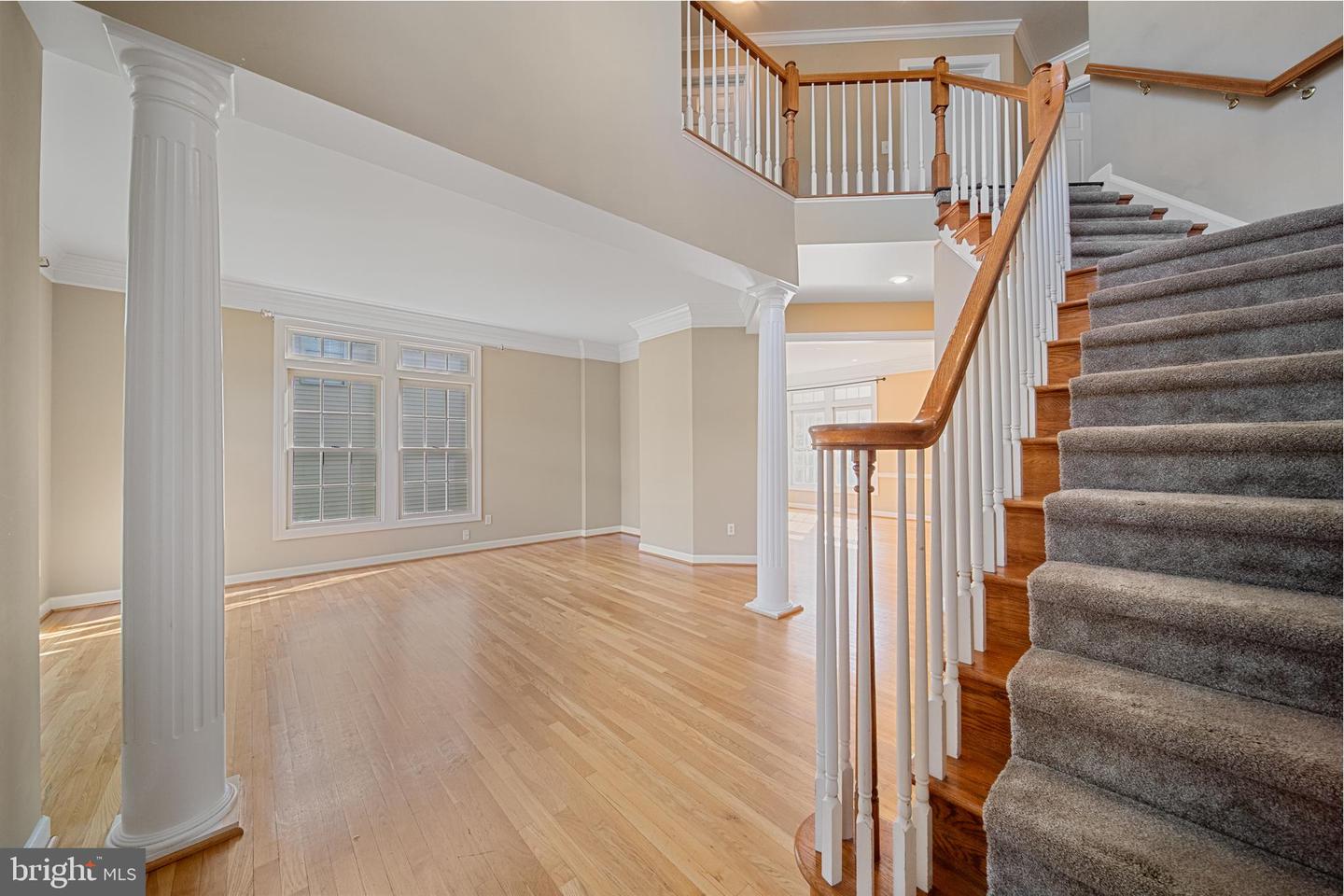 2054 MADRILLON RD, VIENNA, Virginia 22182, 4 Bedrooms Bedrooms, ,4 BathroomsBathrooms,Residential,For sale,2054 MADRILLON RD,VAFX2240190 MLS # VAFX2240190