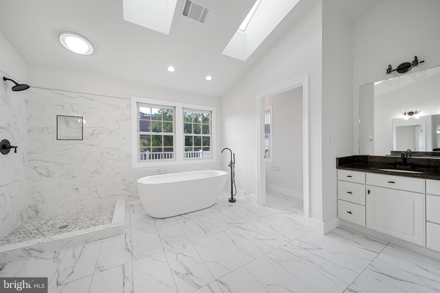 2054 MADRILLON RD, VIENNA, Virginia 22182, 4 Bedrooms Bedrooms, ,4 BathroomsBathrooms,Residential,For sale,2054 MADRILLON RD,VAFX2240190 MLS # VAFX2240190