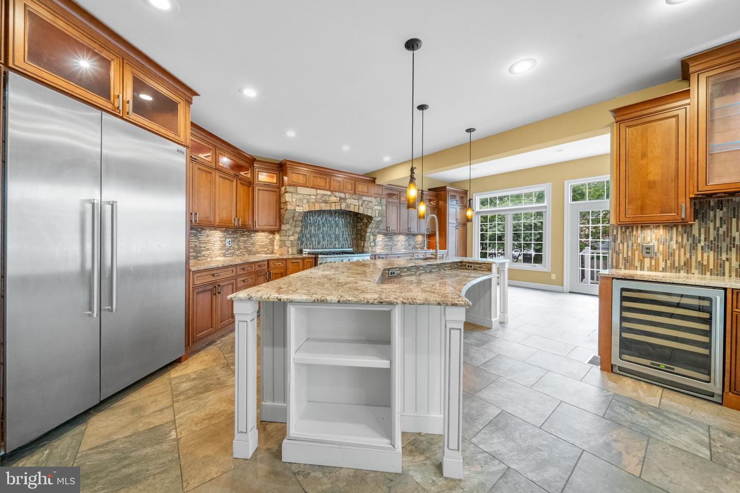 2054 MADRILLON RD, VIENNA, Virginia 22182, 4 Bedrooms Bedrooms, ,4 BathroomsBathrooms,Residential,For sale,2054 MADRILLON RD,VAFX2240190 MLS # VAFX2240190
