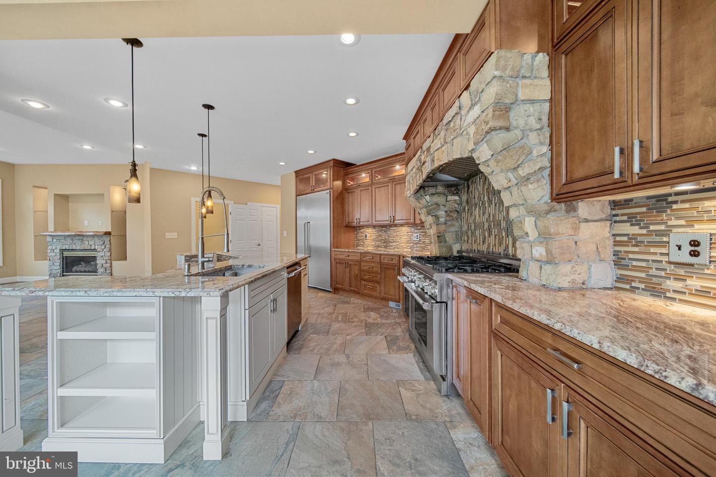 2054 MADRILLON RD, VIENNA, Virginia 22182, 4 Bedrooms Bedrooms, ,4 BathroomsBathrooms,Residential,For sale,2054 MADRILLON RD,VAFX2240190 MLS # VAFX2240190
