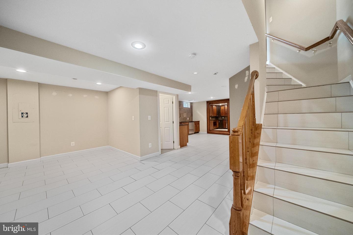 2054 MADRILLON RD, VIENNA, Virginia 22182, 4 Bedrooms Bedrooms, ,4 BathroomsBathrooms,Residential,For sale,2054 MADRILLON RD,VAFX2240190 MLS # VAFX2240190