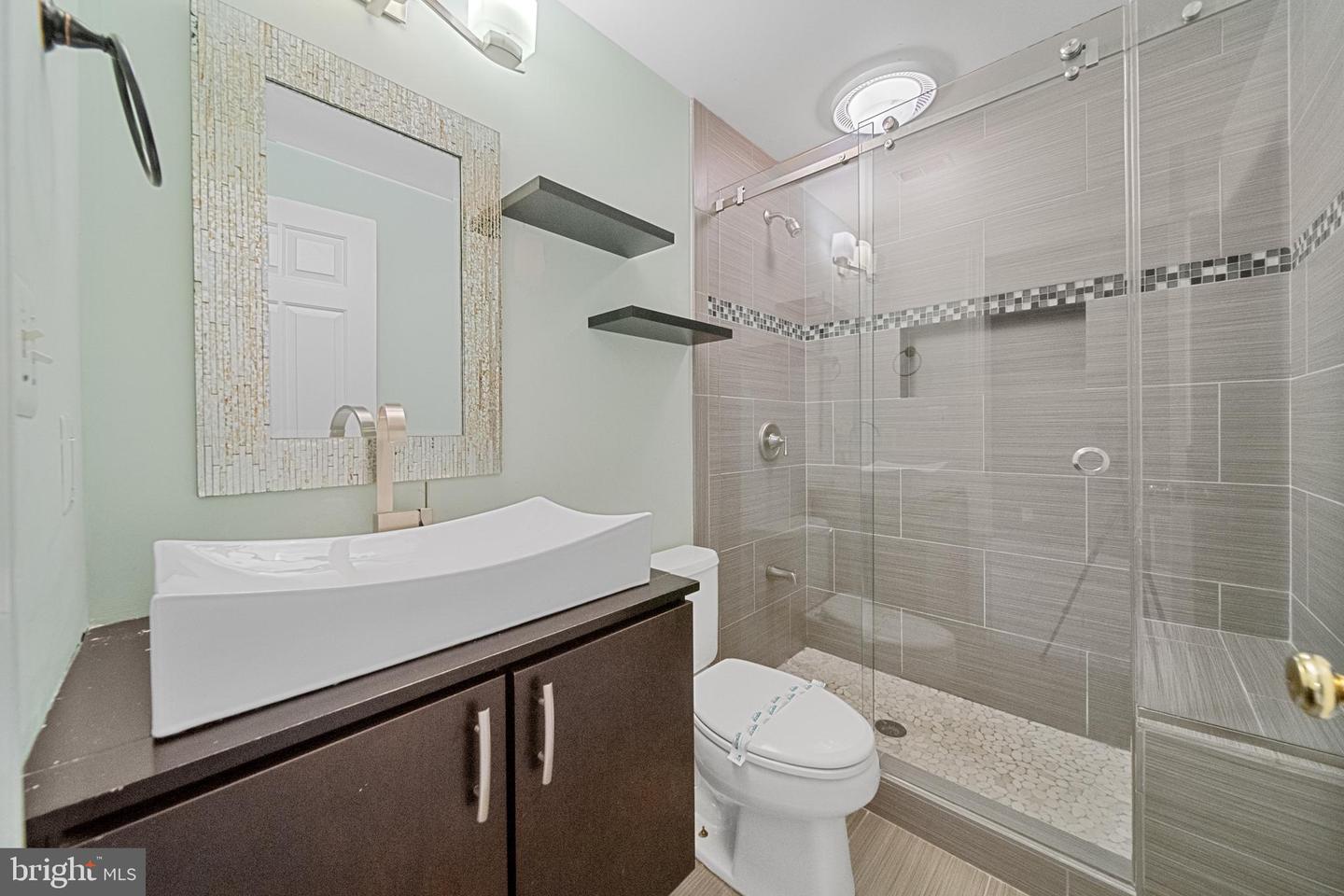 2054 MADRILLON RD, VIENNA, Virginia 22182, 4 Bedrooms Bedrooms, ,4 BathroomsBathrooms,Residential,For sale,2054 MADRILLON RD,VAFX2240190 MLS # VAFX2240190