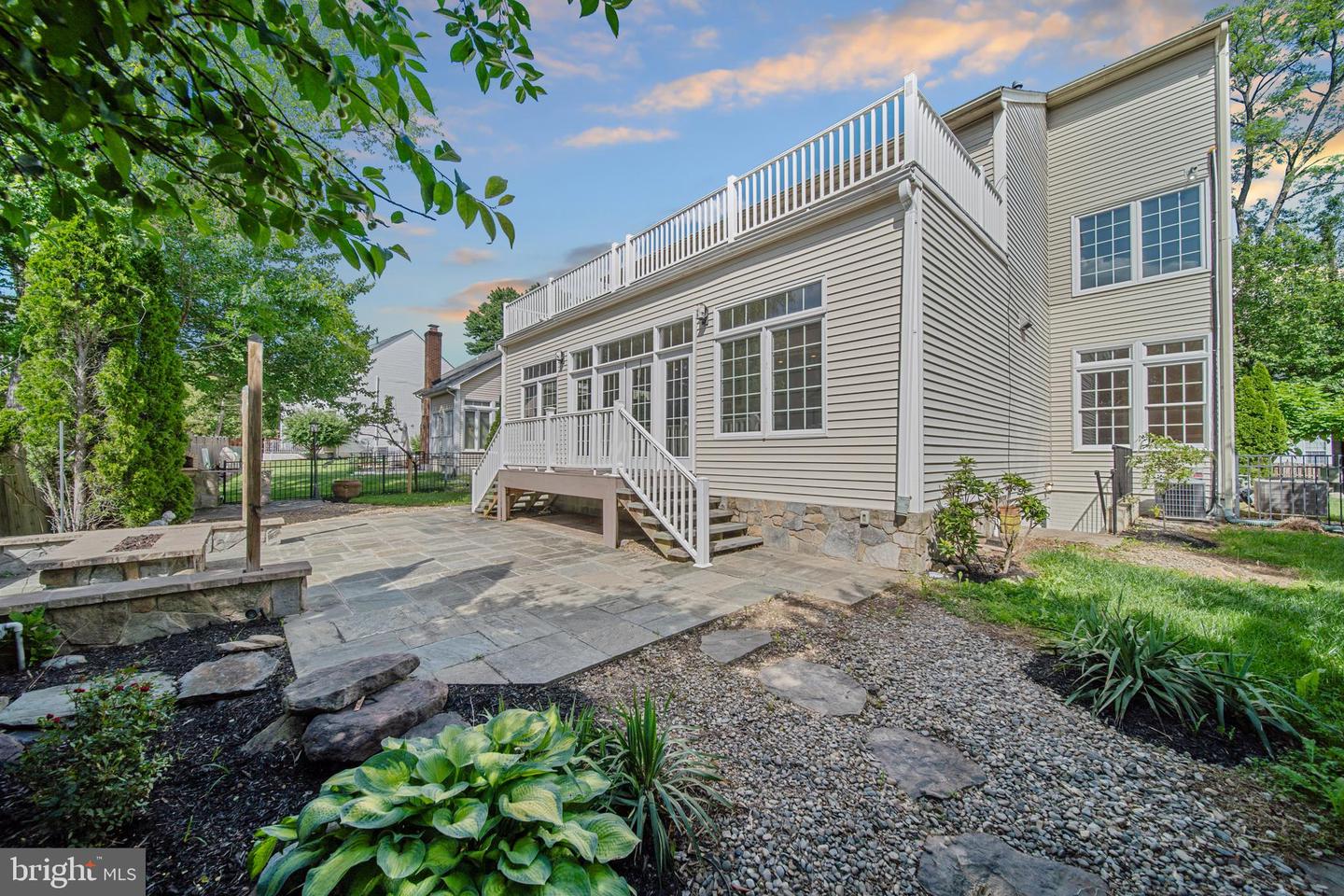 2054 MADRILLON RD, VIENNA, Virginia 22182, 4 Bedrooms Bedrooms, ,4 BathroomsBathrooms,Residential,For sale,2054 MADRILLON RD,VAFX2240190 MLS # VAFX2240190