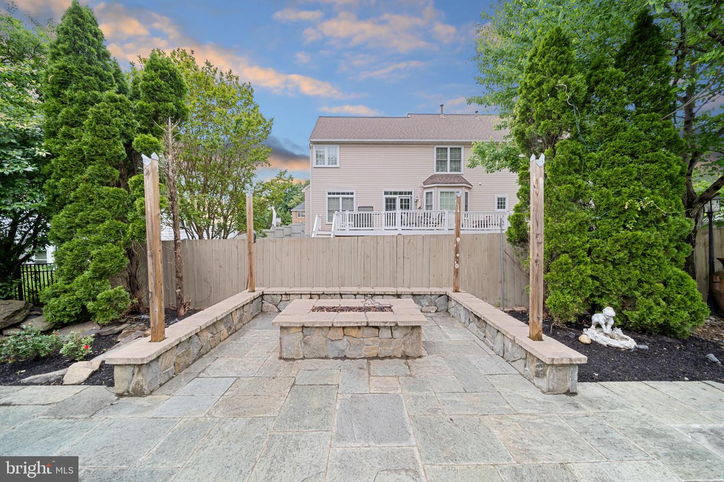 2054 MADRILLON RD, VIENNA, Virginia 22182, 4 Bedrooms Bedrooms, ,4 BathroomsBathrooms,Residential,For sale,2054 MADRILLON RD,VAFX2240190 MLS # VAFX2240190