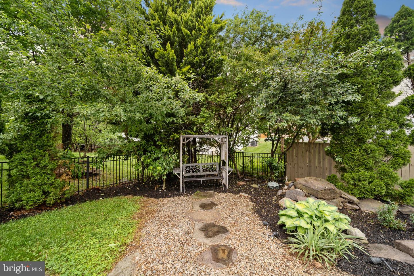 2054 MADRILLON RD, VIENNA, Virginia 22182, 4 Bedrooms Bedrooms, ,4 BathroomsBathrooms,Residential,For sale,2054 MADRILLON RD,VAFX2240190 MLS # VAFX2240190