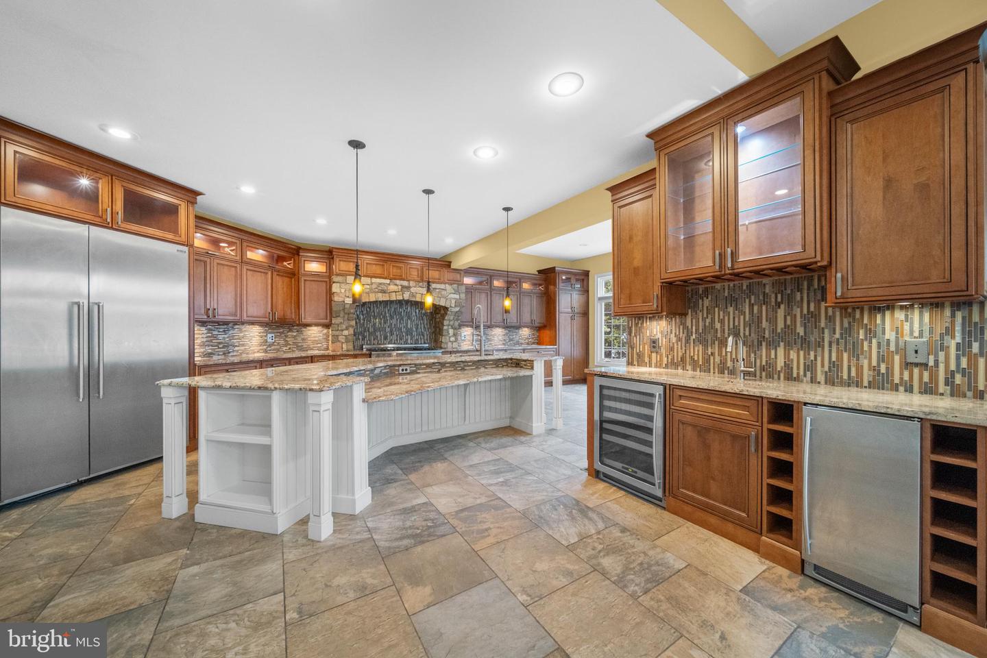 2054 MADRILLON RD, VIENNA, Virginia 22182, 4 Bedrooms Bedrooms, ,4 BathroomsBathrooms,Residential,For sale,2054 MADRILLON RD,VAFX2240190 MLS # VAFX2240190