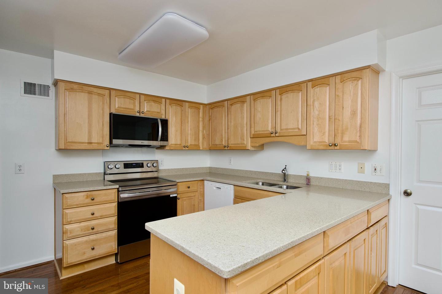 9200 SHOTGUN CT, SPRINGFIELD, Virginia 22153, 4 Bedrooms Bedrooms, ,2 BathroomsBathrooms,Residential,For sale,9200 SHOTGUN CT,VAFX2240306 MLS # VAFX2240306