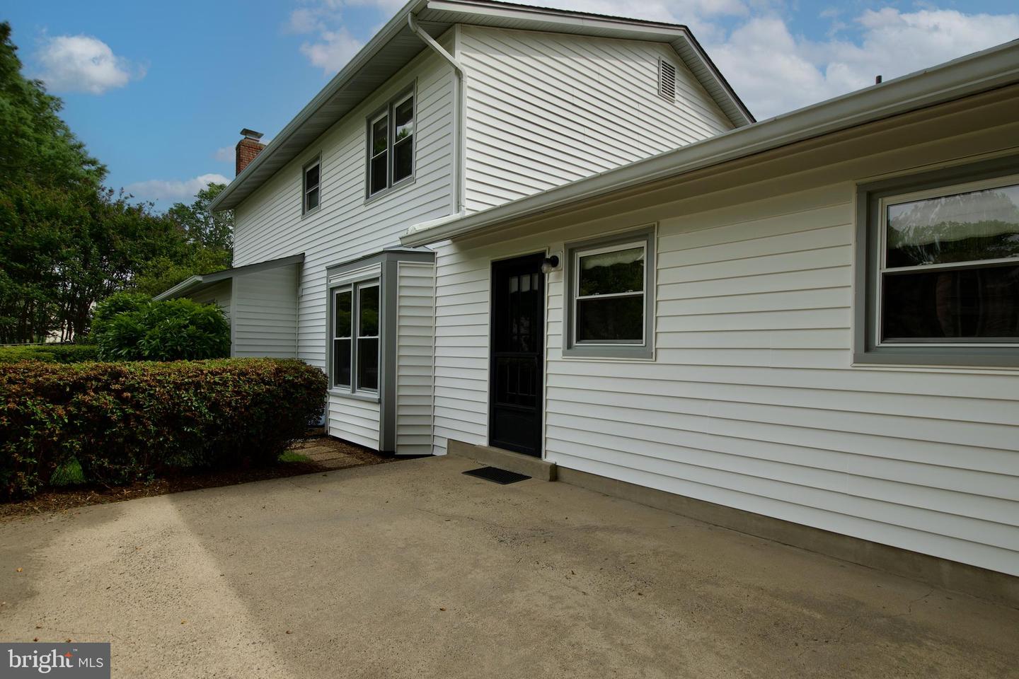 9200 SHOTGUN CT, SPRINGFIELD, Virginia 22153, 4 Bedrooms Bedrooms, ,2 BathroomsBathrooms,Residential,For sale,9200 SHOTGUN CT,VAFX2240306 MLS # VAFX2240306